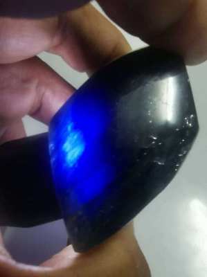 Natural Blue Sapphire, 905.11 cts,  from Myanmar