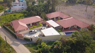 Three houses and one appartment in resort huay yai for investment