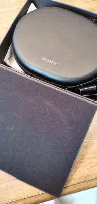 SONY headset noise cancellation WH 1000Xm2