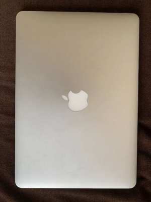 Mac Book Pro 13.3 inch