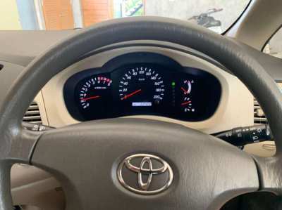 RELIABLE AND PRACTICAL TOYOTA INNOVA VAN WITH VERY LOW KM