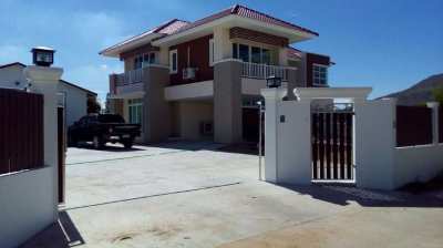 REDUCED to 5.49MB Large Modern Home 4 bed, Swimming Pool and Land 