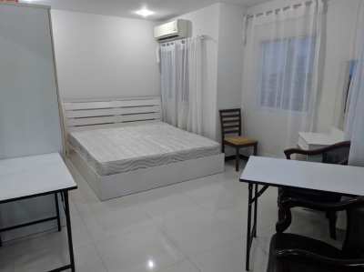 FOR SALE! Modern 2 bedroom condo, Pattaya