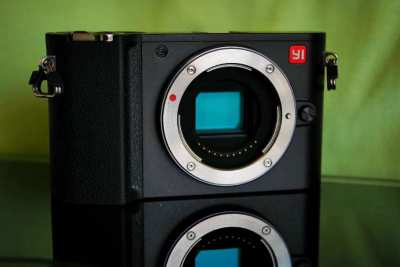 YI M1 (4K Video) 20MP Mirrorless Micro Four Thirds Wi-Fi Camera