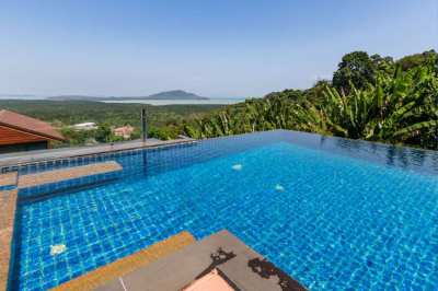 Stunning 5 Bed 6 Bath Villa with Pool and fantastic Seaviews