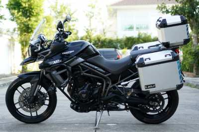 Triumph Tiger XRX 2015 with 3 boxes! Exceptional condition!