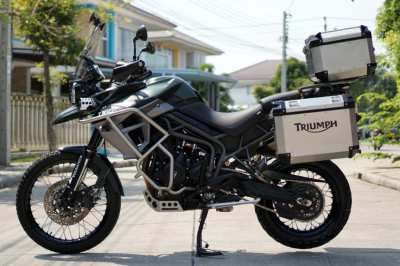 Triumph Tiger XCA 2016 with 3 Triumph boxes and only 17,4xx kms! 