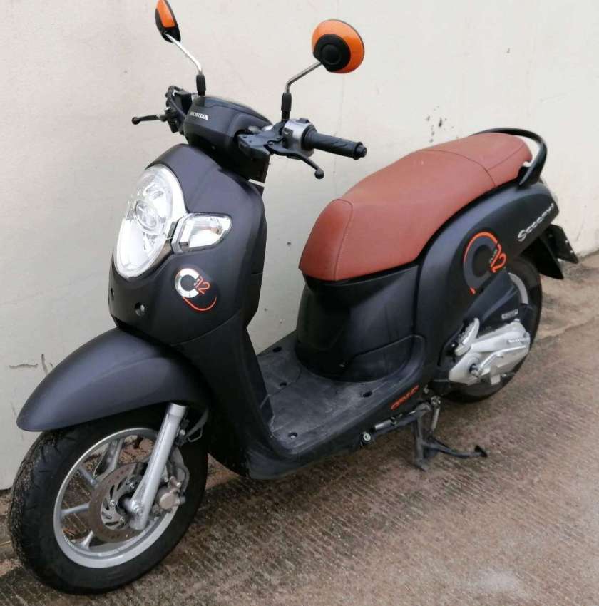 Honda Scoopy i - rent  2.000 ฿/Month long term = extra discount