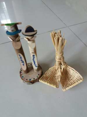 Korean Decorative Husband & Wife Craft w Hand Rice Scoop
