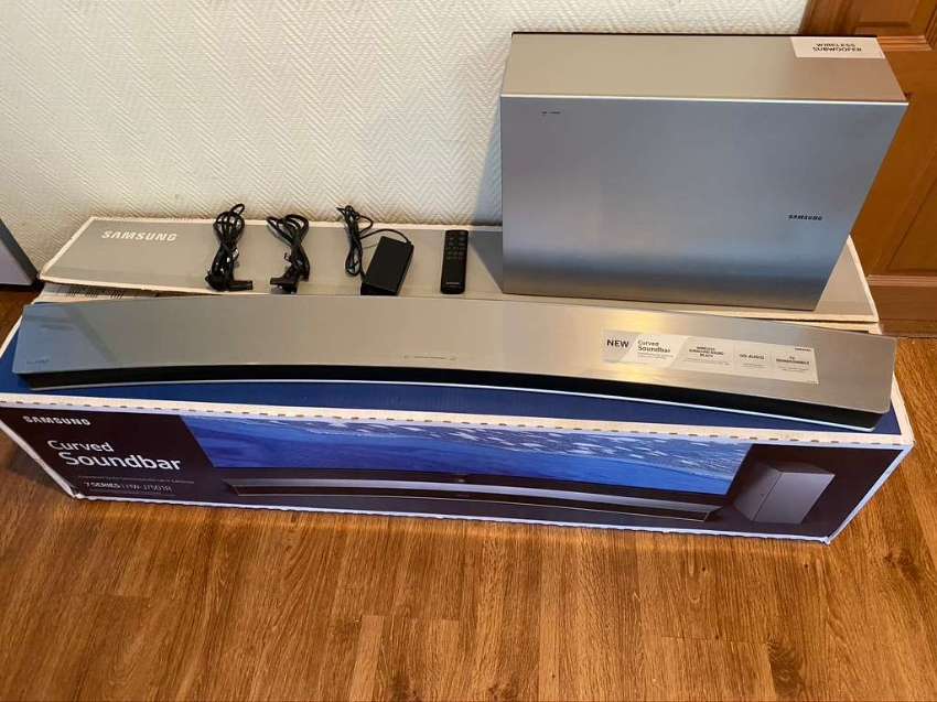 Samsung HW-J7501R Curved Soundbar as New boxed