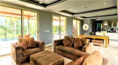 For sale 4 bedrooms pool villa in Maenam Koh Samui