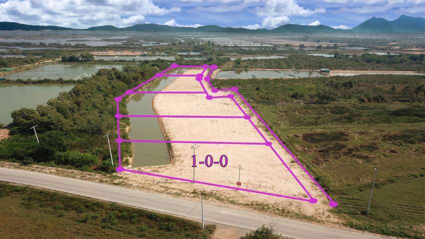 Plot 1 rai with waterway for sale in Pranburi