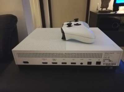 X Box One (as new) 
