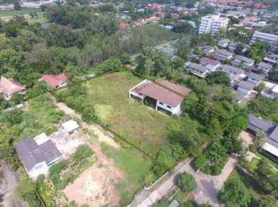 Land and house in Mu Mon for sale