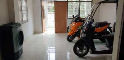Pattaya motorbike and luggage storage