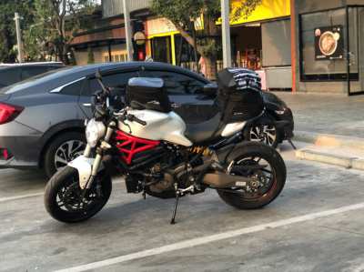 Limited Edition Ducati Monster 821 PEARL WHITE, 12.500 km, clean