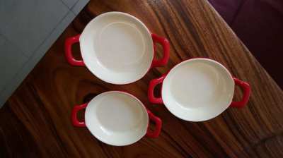Kuhn Rikon Stoneware (Swiss brand) set of 4 Tapas  Dishes.