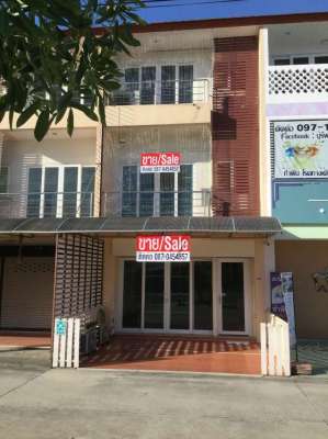 Spacious Shophouse for Sale in Banchang on Burapaphat Rd.