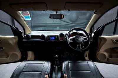 2013(Mfd ’13) Honda Brio Amaze 1.2 V M/T