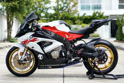 BMW S1000RR 2017 in SUPERB condition! Comes with Akrapovic exhaust! 