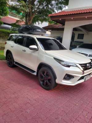 Toyota Fortuner TRD 4WD like new