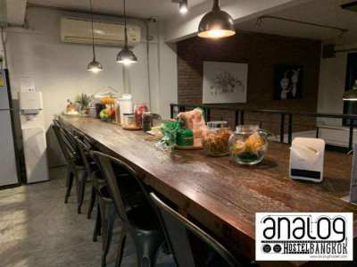 5 Story Double Shophouse in PhromPhong, 5 min from BTS - Analog Hostel