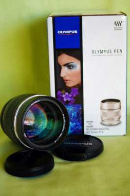 Olympus M.Zuiko Digital ED 75mm F1.8 Black Lens in Box 