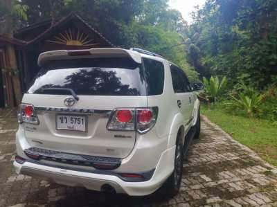  REDUCED PRICE Toyota Fortuner Sportivo TRD less than 40,000 klm