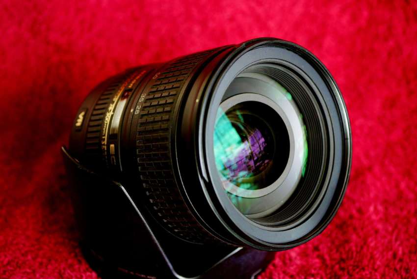 Nikon AF-S Nikkor 28-300mm f/3.5-5.6 G ED VR II SWM IF M/A FX DX Lens
