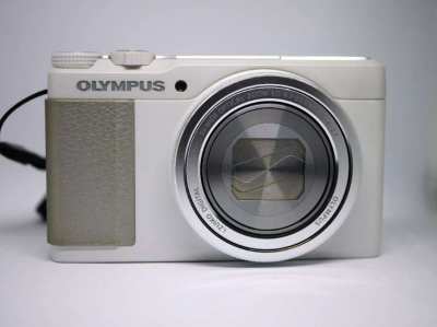 Olympus Stylus XZ-10 26-130mm f1.8-2.7 lens 