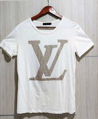LOUIS VUITTON T-shirt ⚡ Authentic ⚡ Used ???? 50  