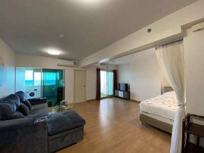 Rayong - Modern high-floor double-room studio with sea view