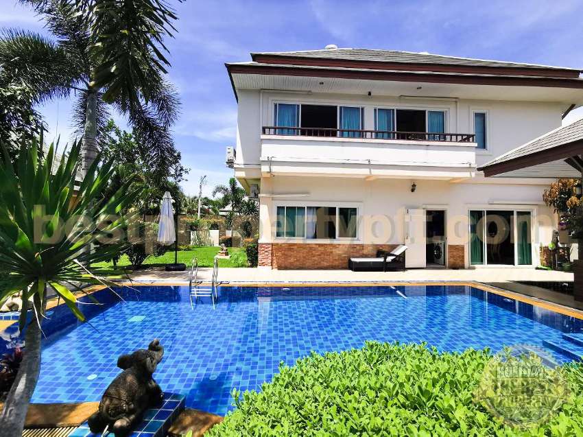 Pool Villa on a large plot of land of 700 sq.m., Huay-yai