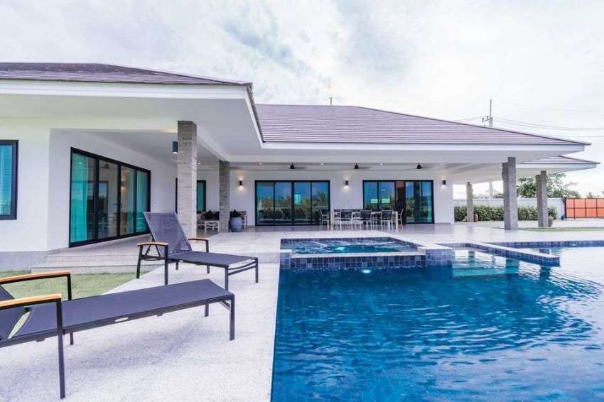 Brand new luxurious pool villa Hua hin for sale