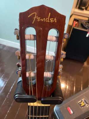 Fender CN60S Nylon Strung Classical Guitar (Natural) w/ Gator hardcase