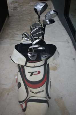 3 sets of golf clubs available