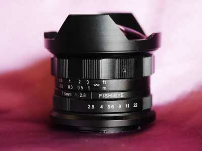 7.5mm f/2.8 Fisheye Lens for Fujifilm Fuji X Mount Cameras