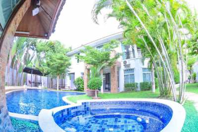 8BR   Beach  villa with private pool