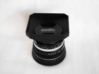 Geekster 35S 35mm f1.1 Lens for Sony E / NEX / FE Mount cameras