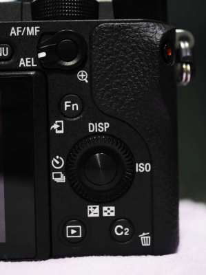Sony A6300 (20xx shots!) 24.2MP 4K Video Wi-Fi NFC QR code, Black Body