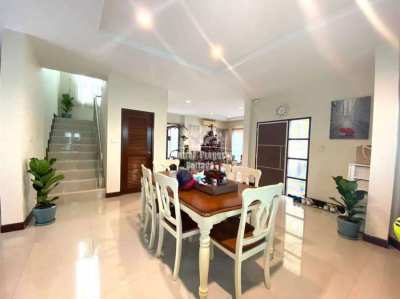 Reduced from 4.2 to 3.7 million Baht, 2 storey Thai Bali style house 