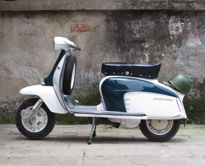 Original Fully restored Italian Vespa and lambretta scooters for sale 
