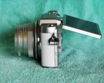 Panasonic Lumix DMC-GF7 White with 35mm MF Silver Lens, GF-7, GF7