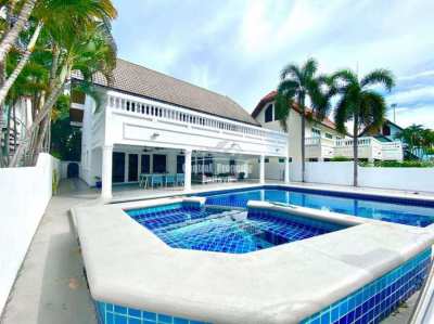Discount 2 MB !!!. 2 storey pool villa near Bangkok Pattaya Hospital  