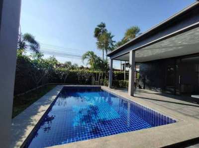 Modern style pool villa for rent