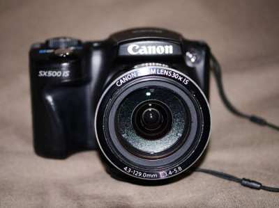 Canon PowerShot SX500 IS Camera (24-720mm Lens) 30X Zoom
