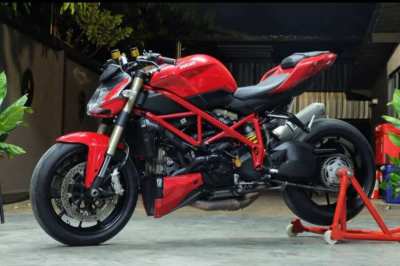 Ducati Street Fighter 848