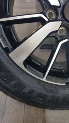 Mitsubishi Pajero Sport 2016 Wheel and Tyre