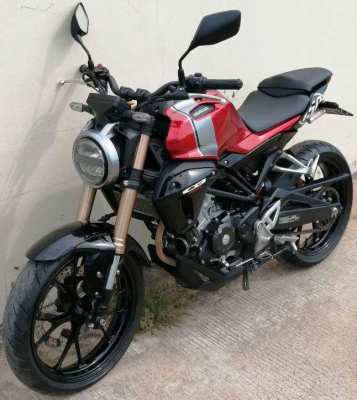 Honda CB 150R rent start 2.975 ฿/M (6 Month contract paid in 1 time)