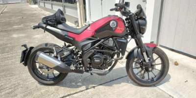 Hot! Benelli Leoncino 250 - only 400km!